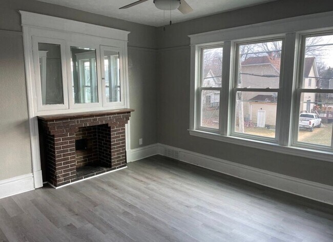 Building Photo - 1612 10th St