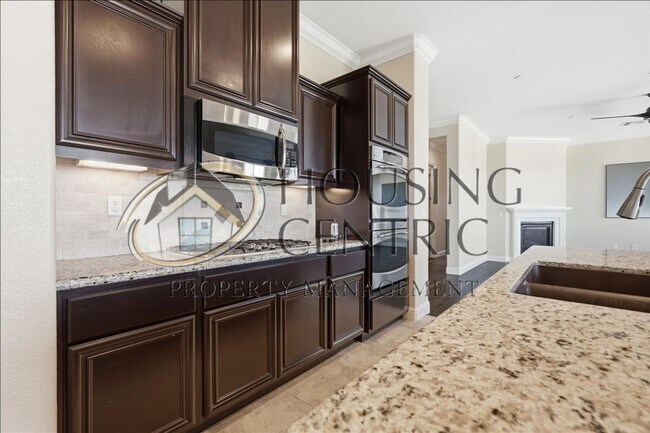 Building Photo - Executive Gated Rental with Stunning Views & Solar!