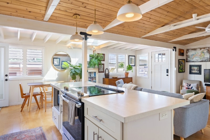 Building Photo - 827A Oneawa St