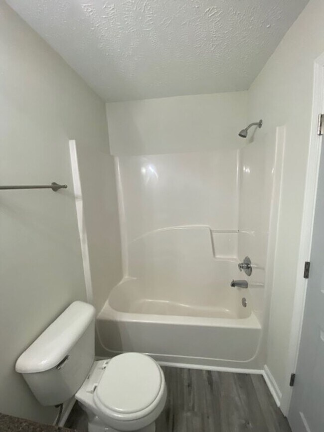Building Photo - 324 Stewarts Landing Cir