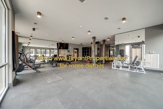 Building Photo - Nashville - Furnished 2-Bedroom Condo