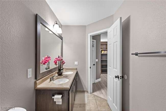 Building Photo - 8815 Blake Alan Ave