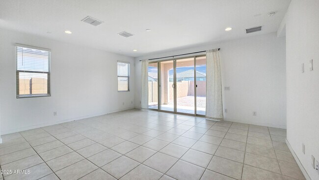 Building Photo - 2563 W Hidalgo Ave