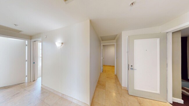 Building Photo - 550 Okeechobee Blvd