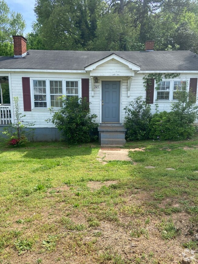 Building Photo - PRE-LEASE FOR JULY 21st! Cute 2 bedroom 1 ...