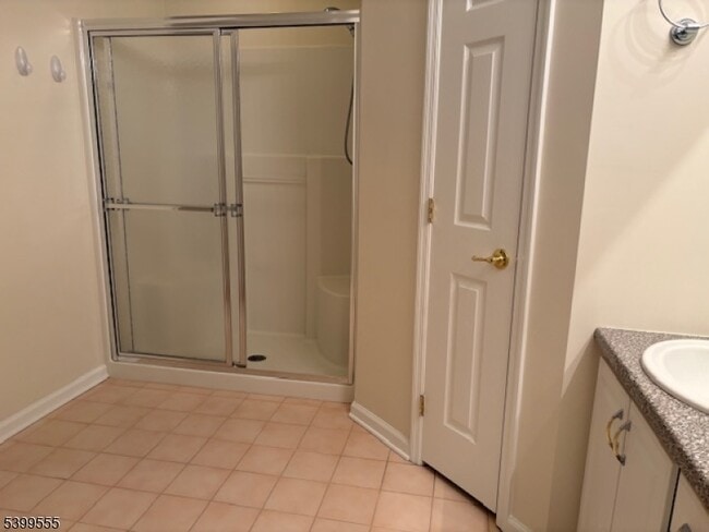 Building Photo - 1104 Carter Dr