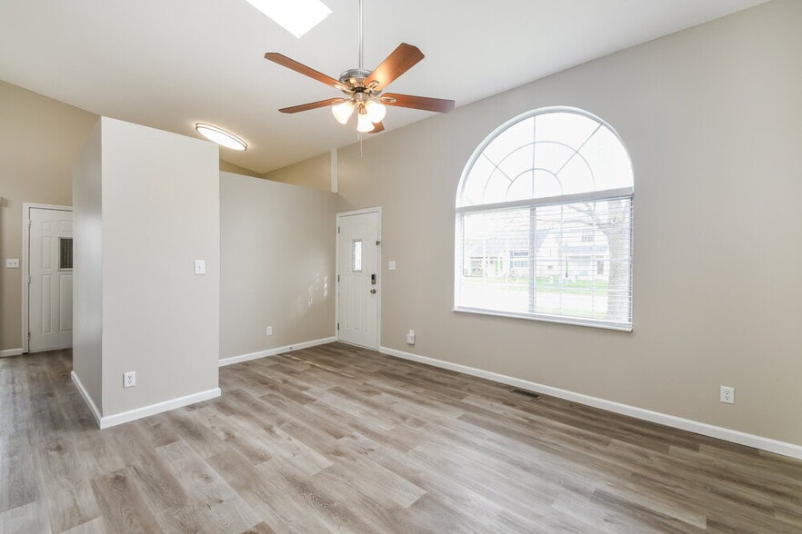 Building Photo - 1310 Citation Cir S