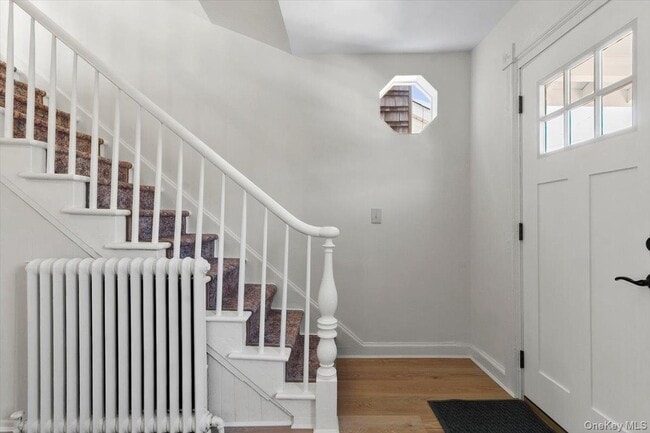 Building Photo - 8 S Cedar St