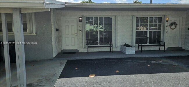 Building Photo - 1740 NE 56th St