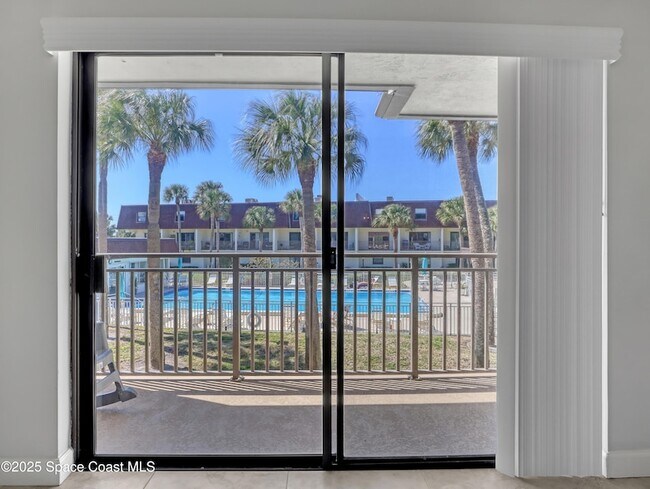 Building Photo - 170 Paradise Blvd