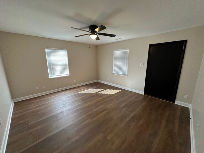 Building Photo - Renovated 3 Bed | 1 Bath House in Raleigh ...
