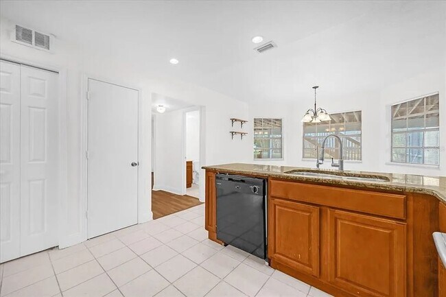 Building Photo - Beautiful 2 stories home with Pool available for rent !!!