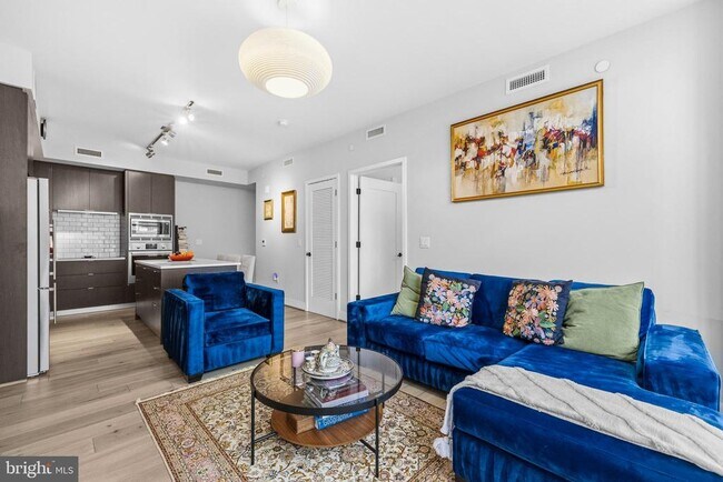 Building Photo - 1300 4th St SE