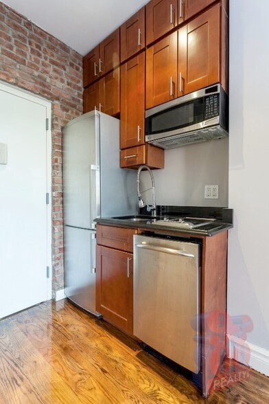 Building Photo - 234 W 14th St