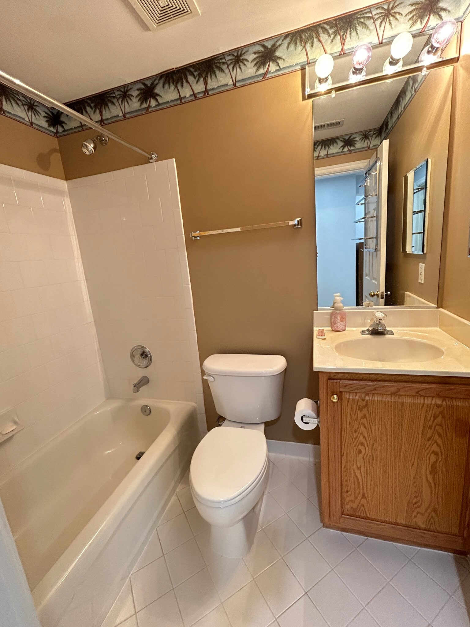 Building Photo - 6256 Willowfield Way