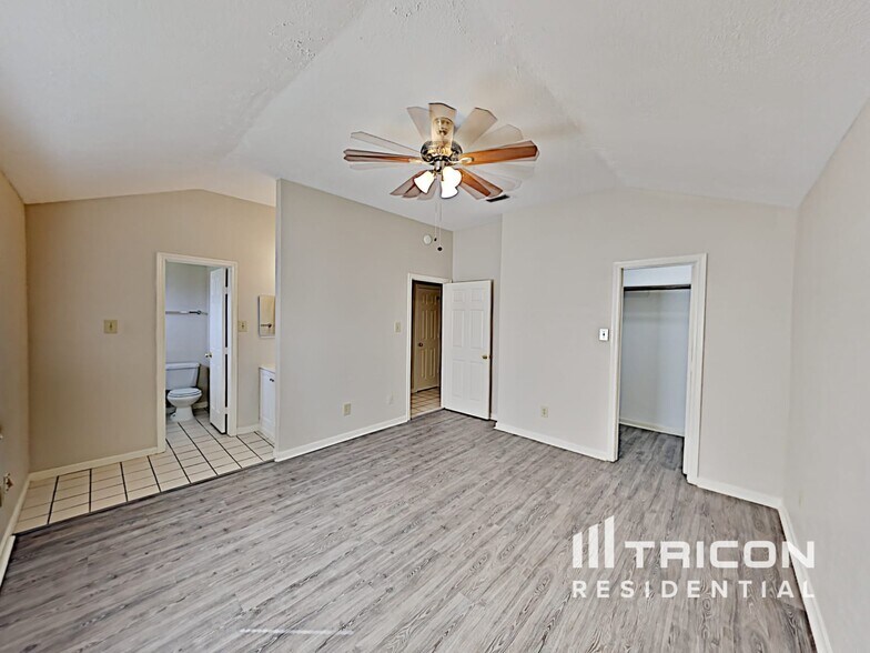 Building Photo - 3415 Sandbrook Dr
