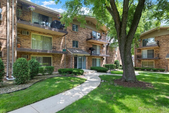 Building Photo - 5325 Waterbury Ct