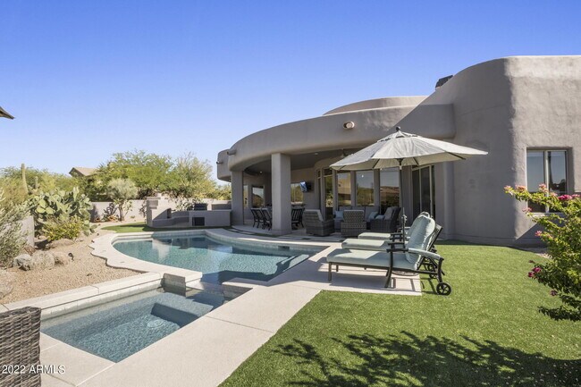 Building Photo - 10448 E Skinner Dr