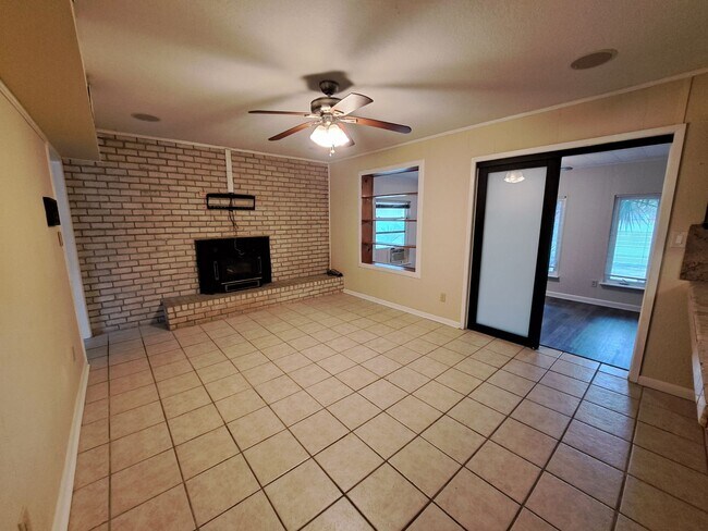 Building Photo - 7819 Hearthstone Cir