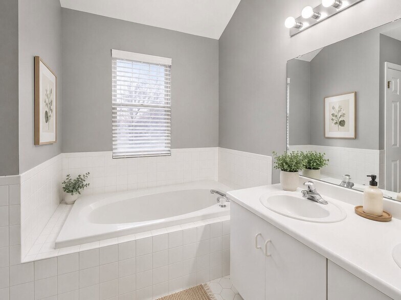 Building Photo - 105 Treymore Ct