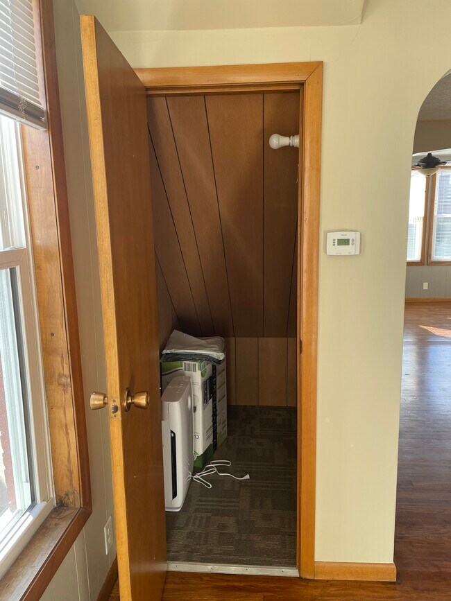 Storage Closet - 556 E 5th St