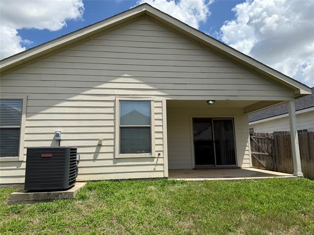 Building Photo - 12125 Walden Wood Dr