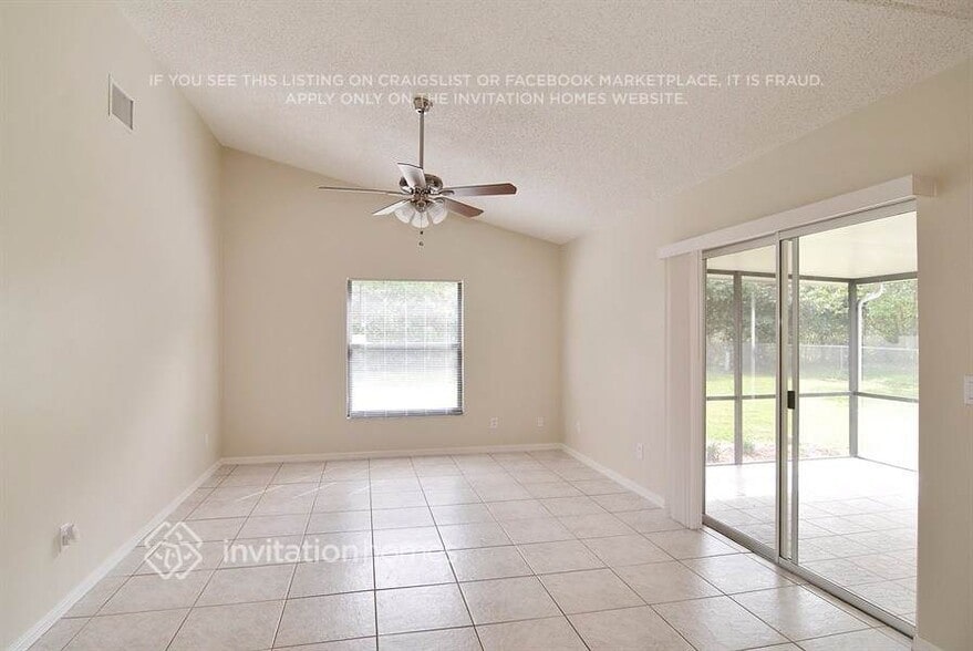 Building Photo - 1649 SE Lorraine St