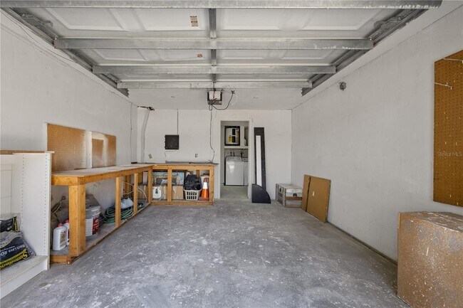 Building Photo - 4430 Shoreline Dr