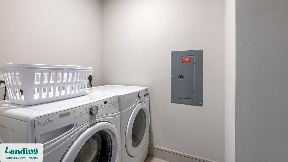 Building Photo - 1414 Wood Hollow Dr