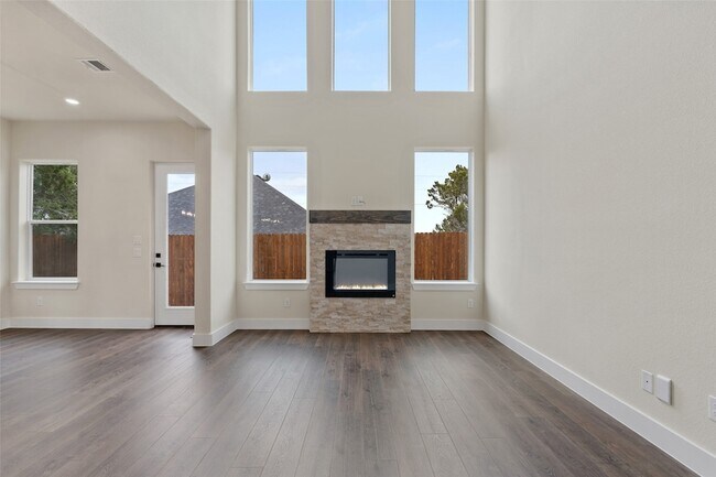 Building Photo - 5702 Barkridge Dr