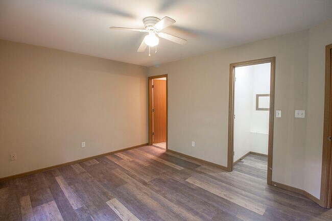Building Photo - 1503 Greensboro Dr