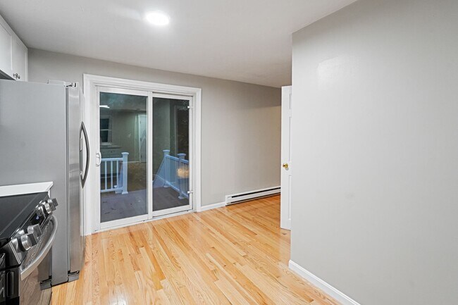 Building Photo - 5-9 Debra Lane