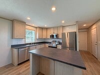 Building Photo - 781 W Walcott Rd