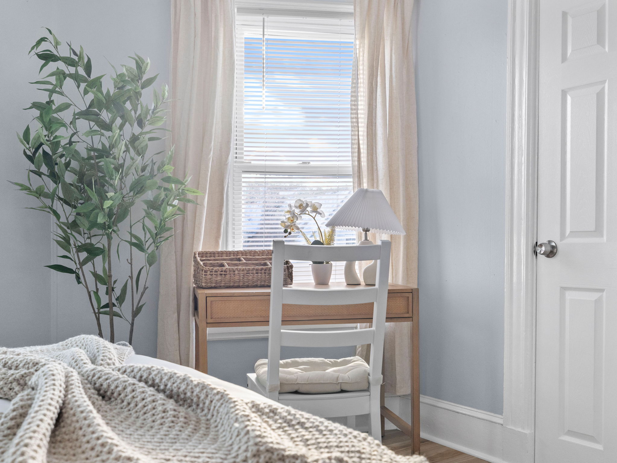 Building Photo - 168 School St