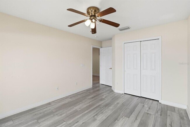 Building Photo - 8310 Tivoli Dr
