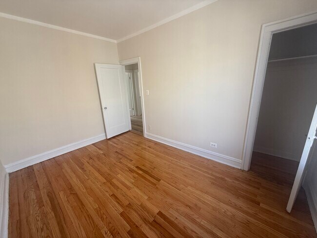 Building Photo - 2148 Gunderson Ave