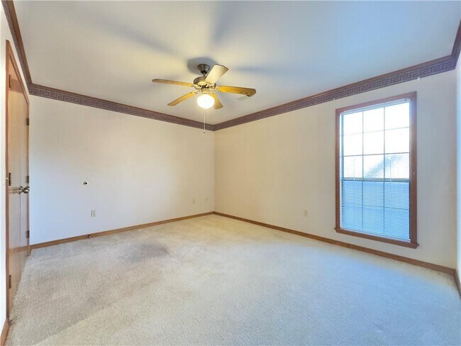 Building Photo - 2368 E Kantz Ln S