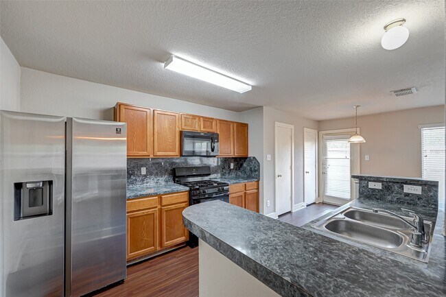 Building Photo - 7603 Chalk Hill