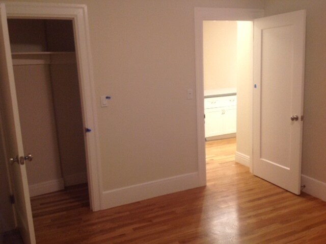 Building Photo - 3549 Lakeshore Ave