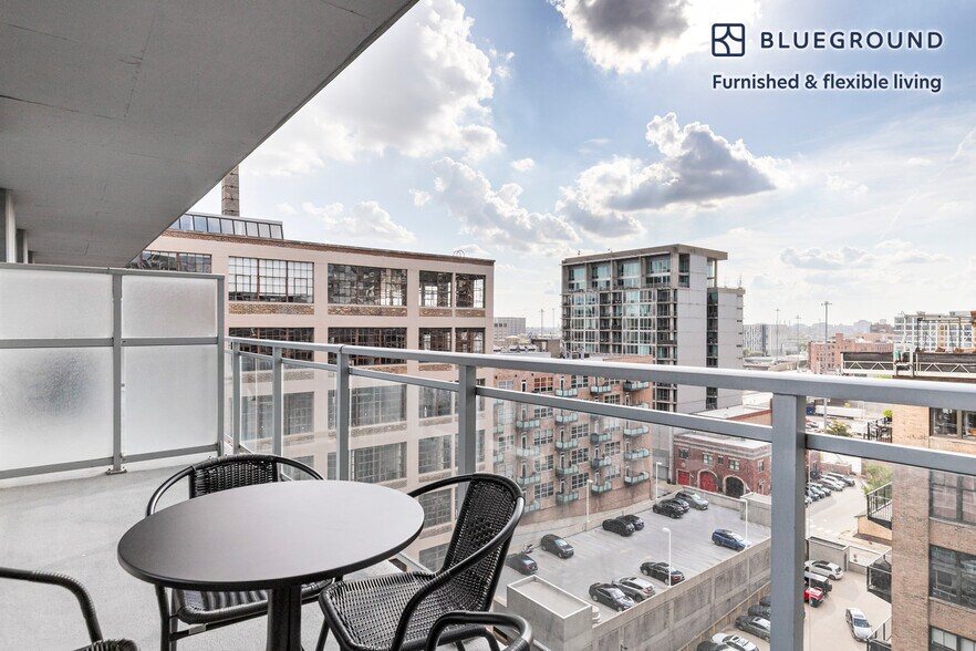 Building Photo - 601 W Jackson Blvd