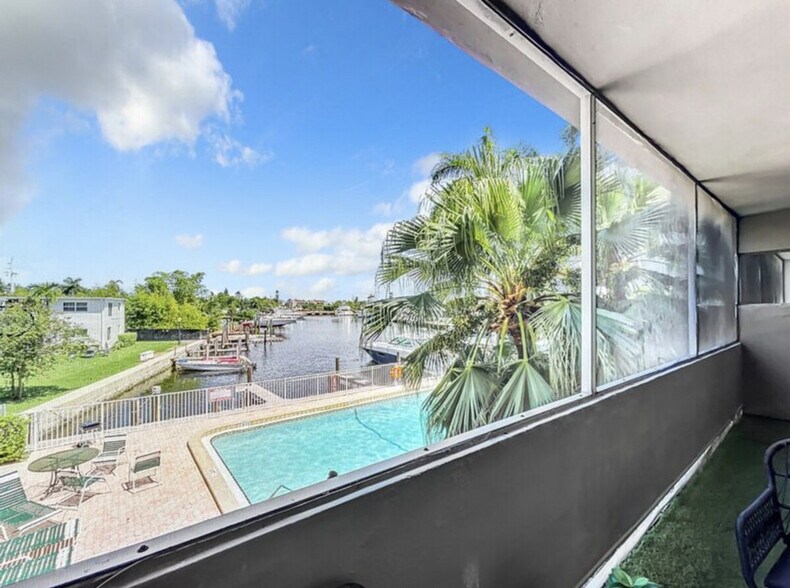 Building Photo - 1401 SE 15th St