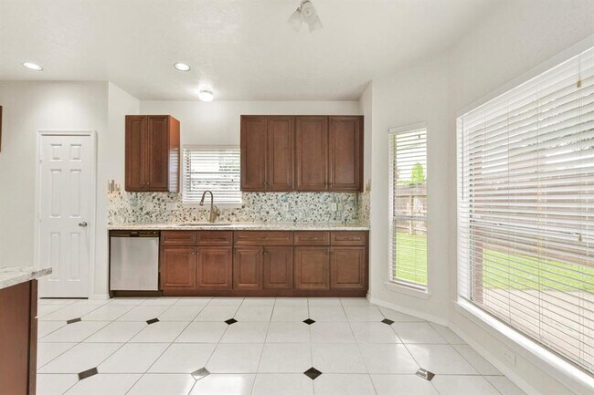 Building Photo - 13902 Danton Falls Dr