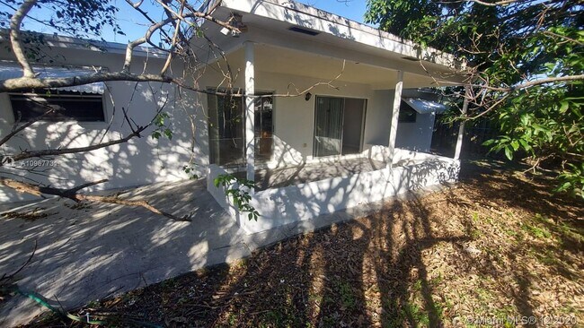 Building Photo - 8360 NW 25th Ct