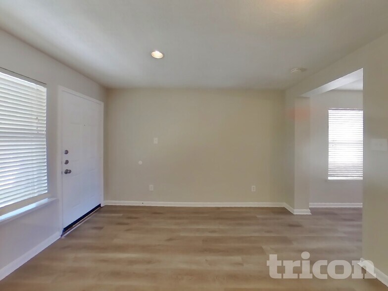 Building Photo - 21135 Wickton Ln