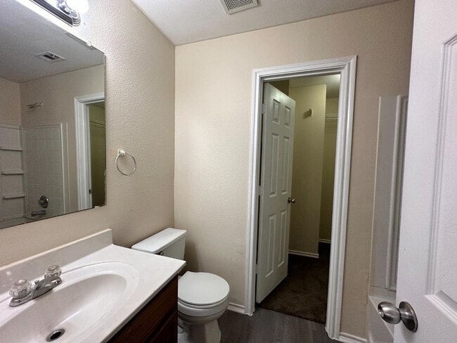 Building Photo - 12411 Avens Arbor