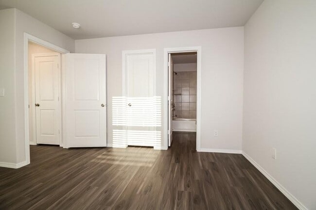 Building Photo - 1808 Crimson Lake Blvd