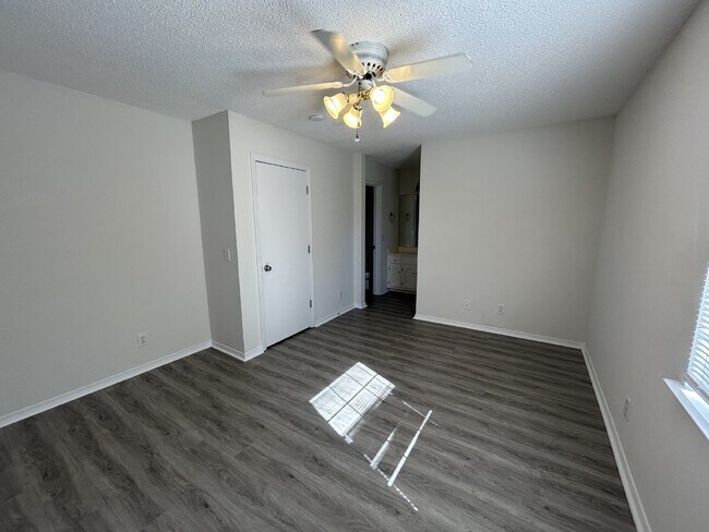 Building Photo - 3 BD 2 BA APARTMENT BY TTU FOR RENT