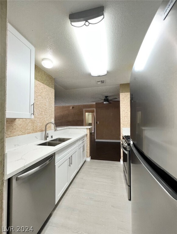 Building Photo - 2200 S Fort Apache Rd