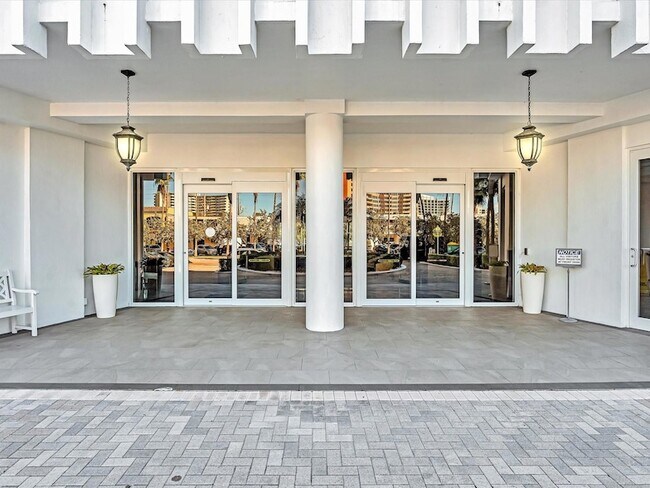 Building Photo - 3430 Galt Ocean Dr