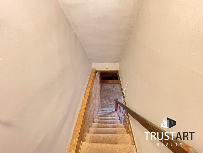 Building Photo - 3 bedroom house in Tacony